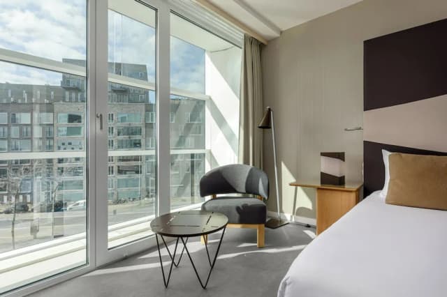 룸 메이트 아이타나, 암스테르담-슈피리어 더블룸, 퀸사이즈침대 1개-8