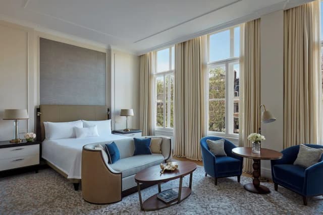 阿姆斯特丹市華爾道夫飯店-頂級客房, 1 張特大雙人床, 運河景觀 (Premier)-1