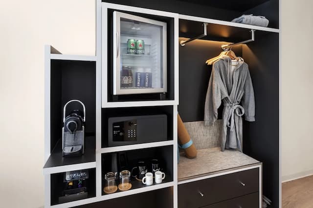 INNSiDE by Meliá Amsterdam-The Innside Premium Room-3