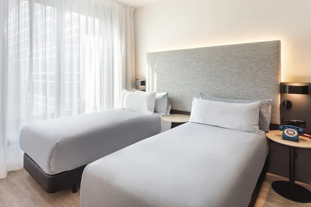 INNSiDE by Meliá Amsterdam-Room (2 Connected Rooms)-3