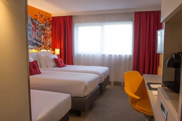 ウエストコード アート ホテル アムステルダム 3-トリプルルーム-2