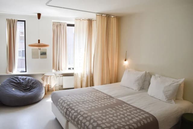 外匯酒店-豪華雙人房-6