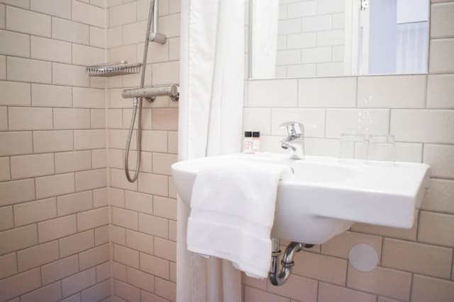 外匯酒店-豪華雙人房-9