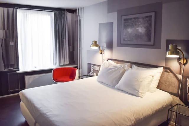 外匯酒店-豪華雙人房-1