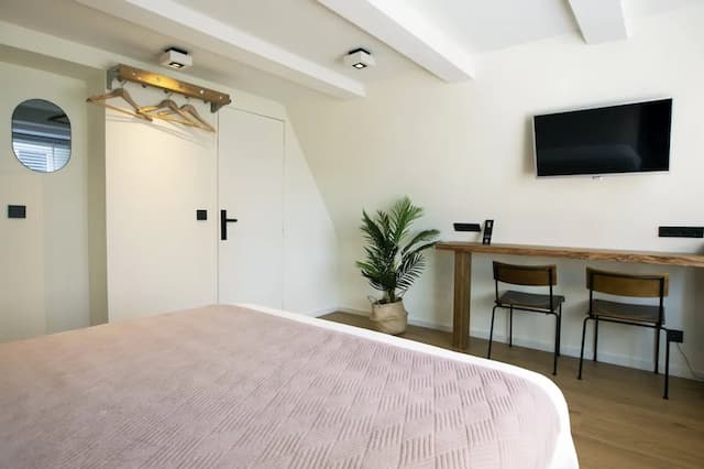 クエンティン ホテル ゴールデン ベア-ダブルルーム クイーンベッド 1 台-23