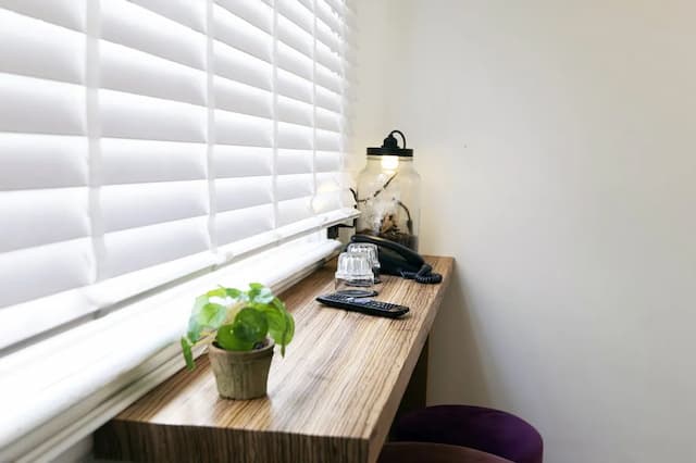 クエンティン ホテル ゴールデン ベア-ダブルルーム クイーンベッド 1 台-20