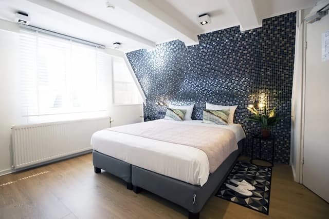 クエンティン ホテル ゴールデン ベア-ダブルルーム クイーンベッド 1 台-12