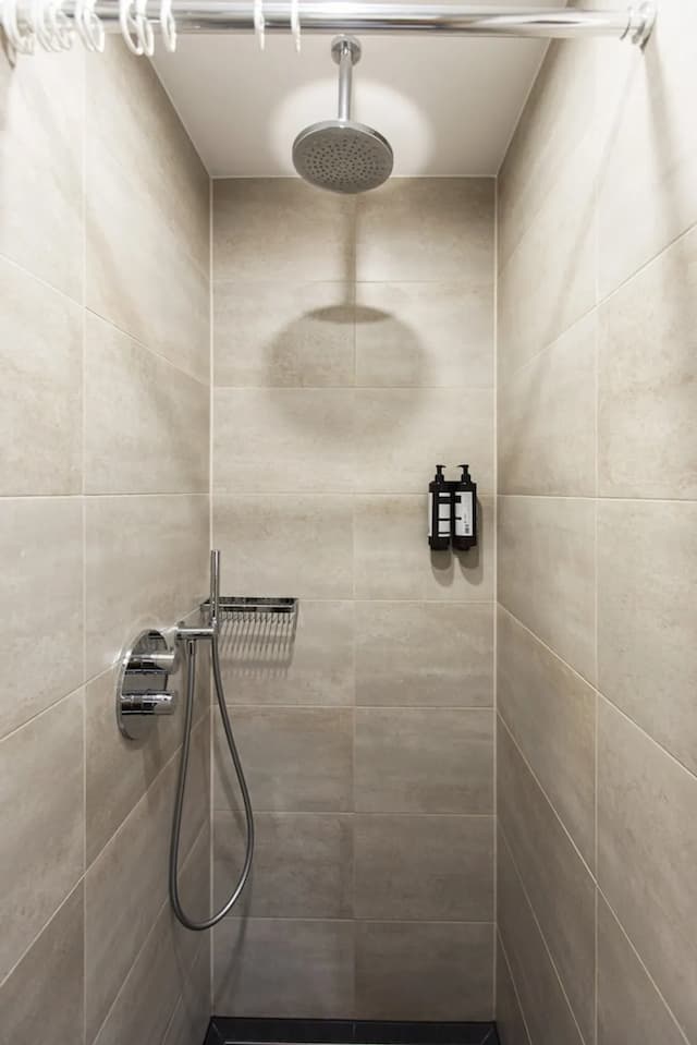 クエンティン ホテル ゴールデン ベア-ダブルルーム クイーンベッド 1 台-40