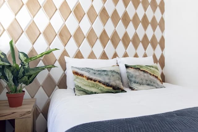 クエンティン ホテル ゴールデン ベア-ダブルルーム クイーンベッド 1 台-8