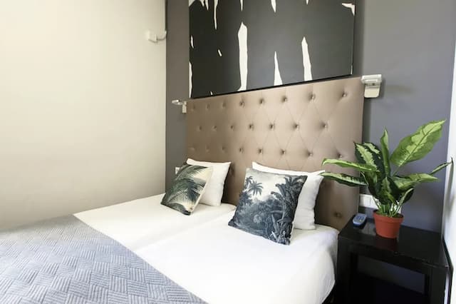 クエンティン ホテル ゴールデン ベア-ツインルーム-7