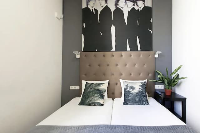 クエンティン ホテル ゴールデン ベア-ツインルーム-3