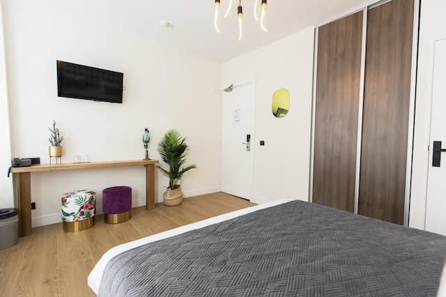 クエンティン ホテル ゴールデン ベア-ラグジュアリー ダブルルーム-15