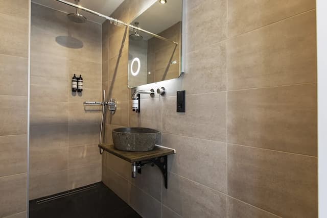 クエンティン ホテル ゴールデン ベア-ラグジュアリー ダブルルーム-20