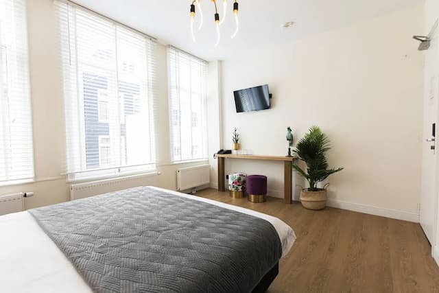 クエンティン ホテル ゴールデン ベア-ラグジュアリー ダブルルーム-8