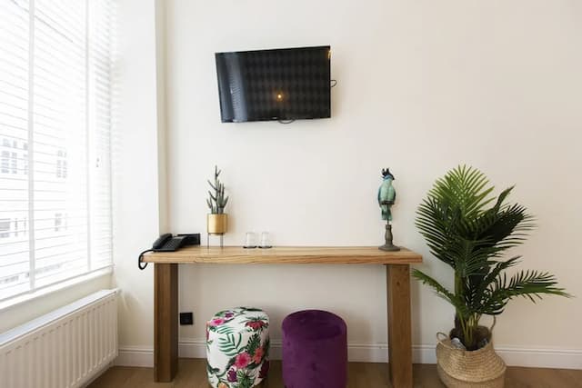 クエンティン ホテル ゴールデン ベア-ラグジュアリー ダブルルーム-11