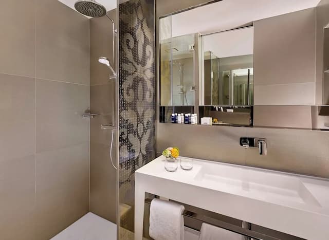 파크 플라자 빅토리아 암스테르담-슈피리어룸, 킹사이즈침대 1개 (Canal View)-5