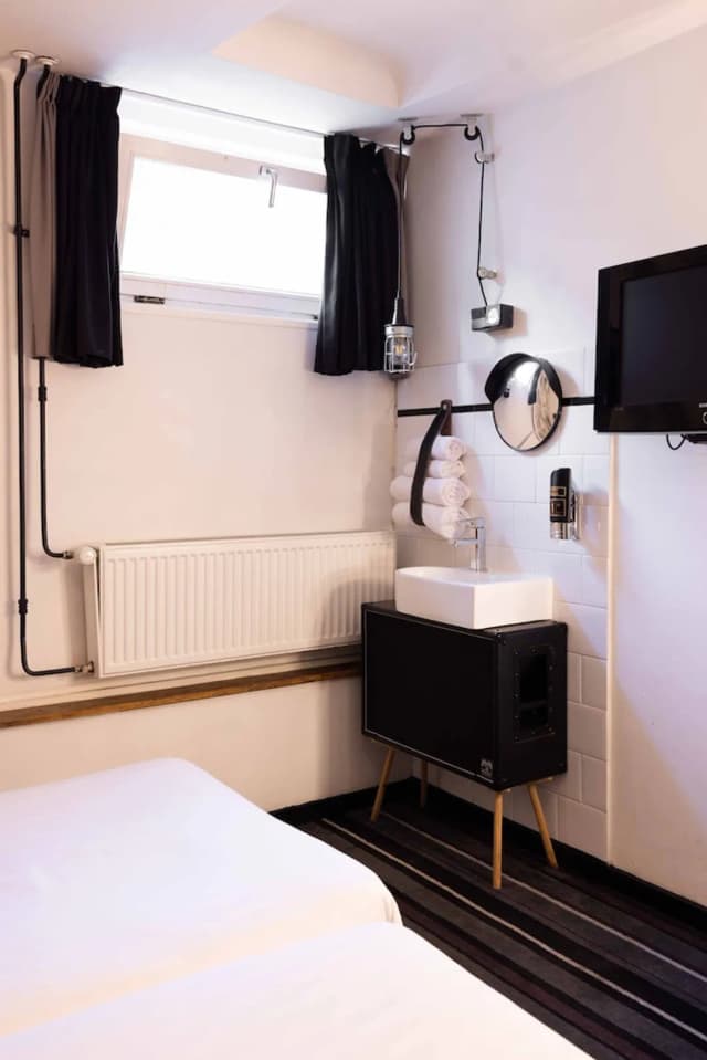 阿姆斯特丹 BackStage 飯店-Basic Double / Twin Room with Shared Bathroom in Basement-2