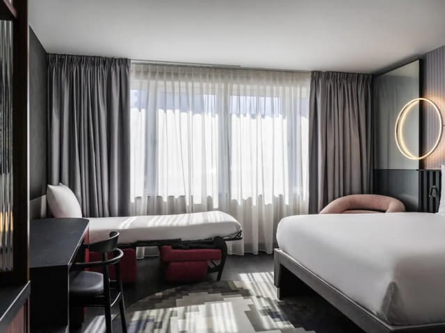 Amsterdam Tribe City 飯店-高級客房, 1 張加大雙人床和 1 張沙發床-4