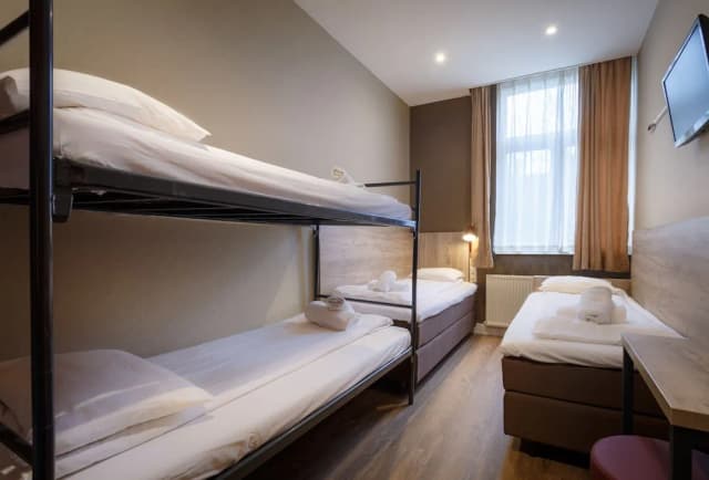 암스테르담 다운타운 호텔-쿼드룸-1