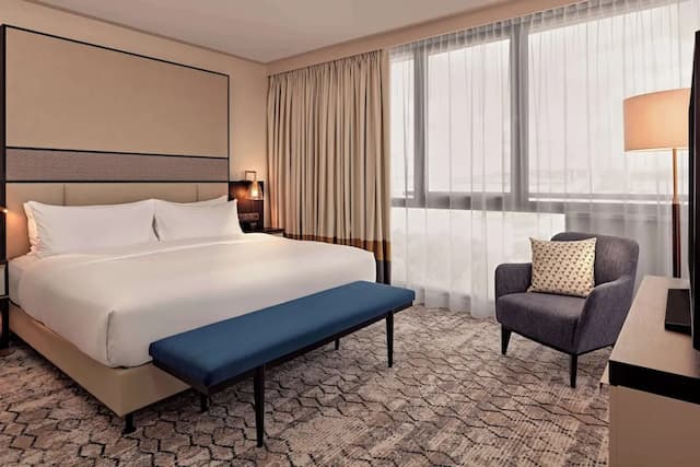 Hilton Vienna Park-Grand Loft, 1 King Bed, Non Smoking (Panorama)-1