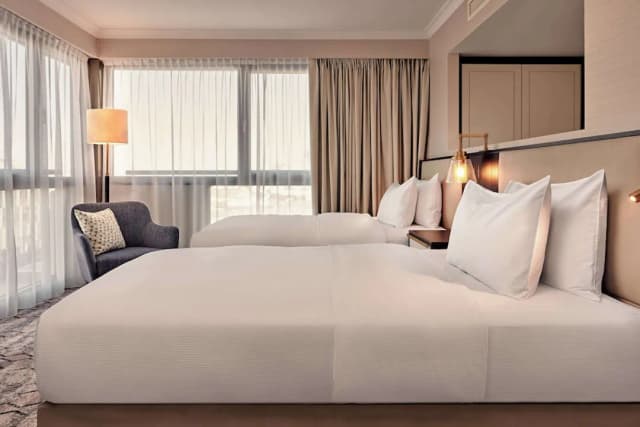 Hilton Vienna Park-Junior Suite, 2 Twin Beds (Panorama)-2
