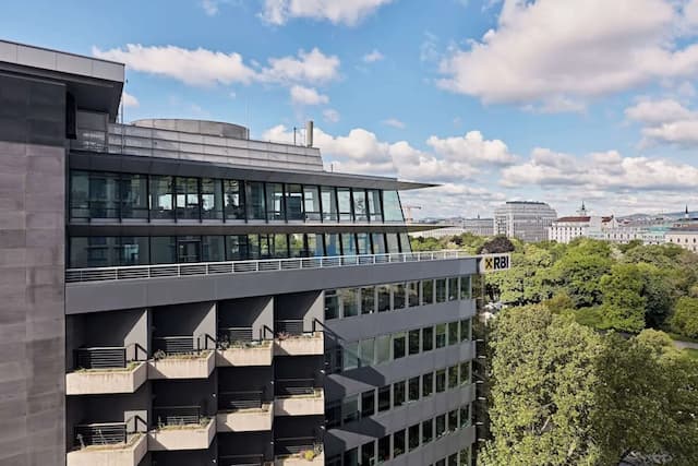 Hilton Vienna Park-Premium Room, 2 Twin Beds, Park View-9