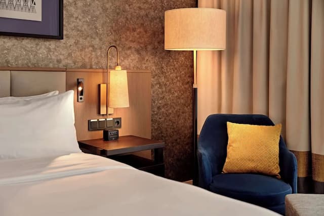 Hilton Vienna Park-Executive Room, 1 King Bed-8