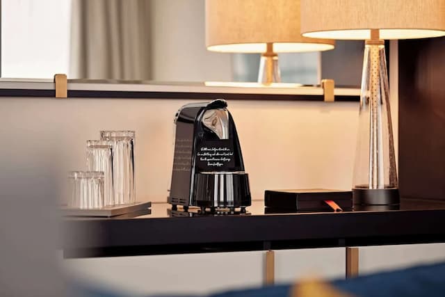 Hilton Vienna Park-Suite, 1 King Bed (Park Penthouse)-4