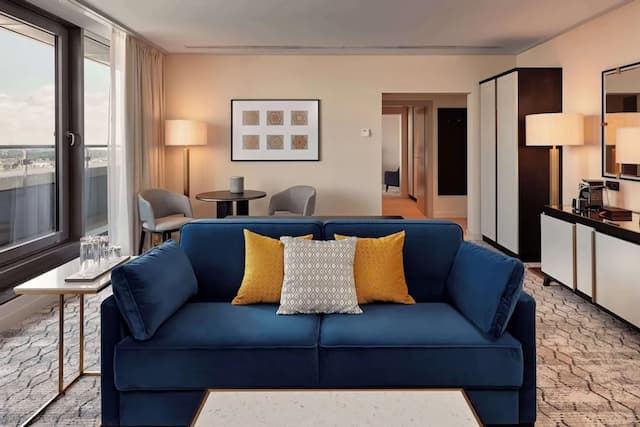 Hilton Vienna Park-Penthouse, 1 King Bed (Panorama)-1