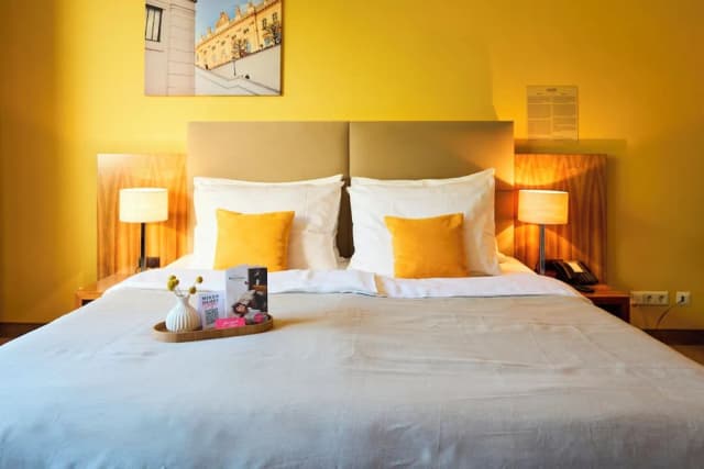 헨리에뜨 슈타트호텔 비엔나-Deluxe Doppelzimmer mit Balkon und Blick zum Innenhof-3