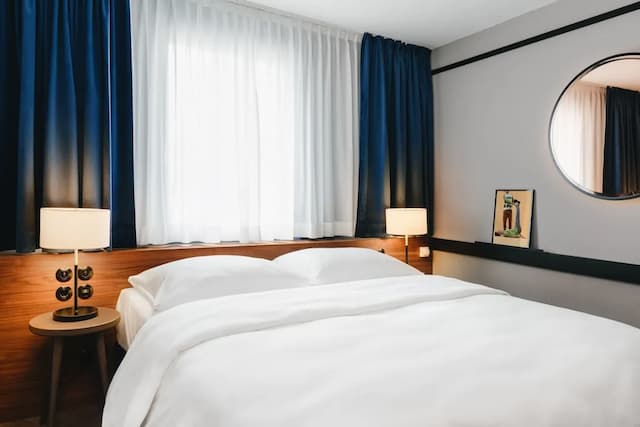 吉爾伯特飯店-雙人房 (Large)-1