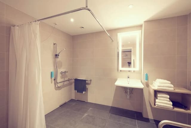 維也納普拉特爾客房飯店-雙床房 (roomz Style Handicapped)-3