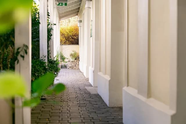 維也納市假日飯店 - IHG 旗下飯店-標準客房, 1 張特大雙人床 (Garden Wing)-7