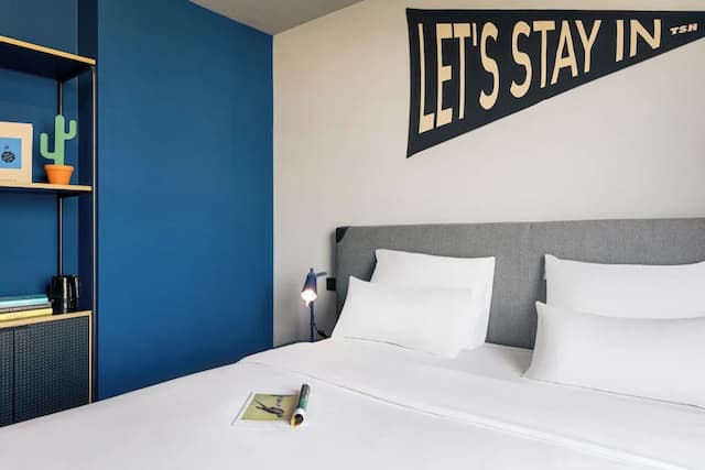 維也納社交中心飯店-豪華雙人房-5