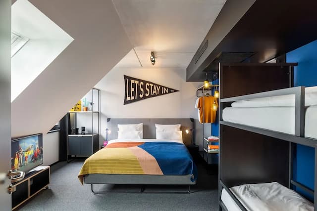 維也納社交中心飯店-家庭四人房-1