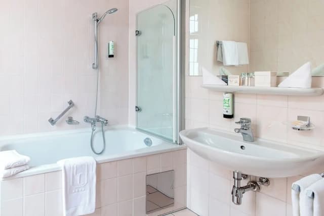 市中心飯店-標準雙人房-8