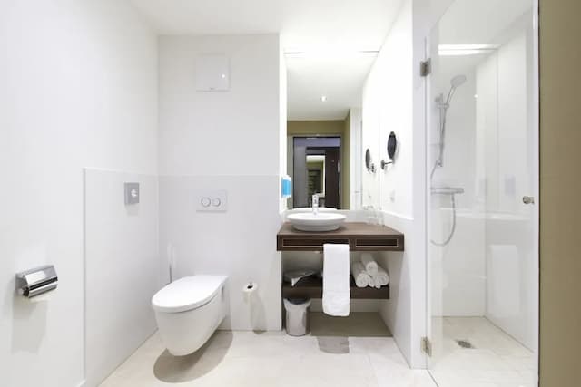 심즈 호텔 - 메트로 U3 옆의 시티호텔-컴포트 트윈룸 (Plus)-5