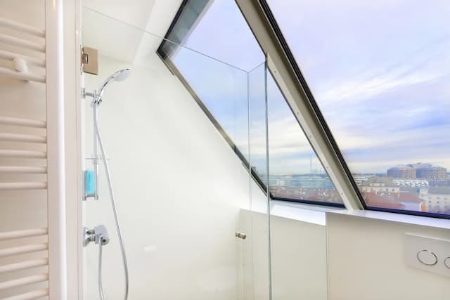 심즈 호텔 - 메트로 U3 옆의 시티호텔-스위트-7