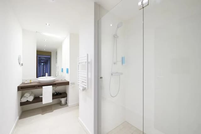 심즈 호텔 - 메트로 U3 옆의 시티호텔-컴포트 더블룸 (Plus)-3