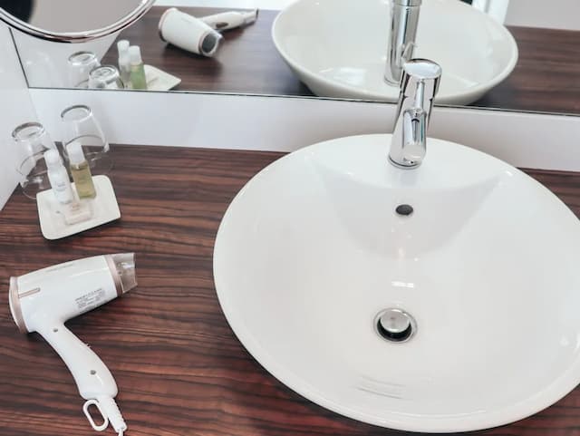 심즈 호텔 - 메트로 U3 옆의 시티호텔-주니어 스위트-5