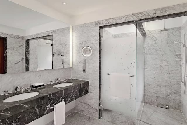 維也納麗思卡爾頓飯店-尊榮套房, 1 張特大雙人床-8