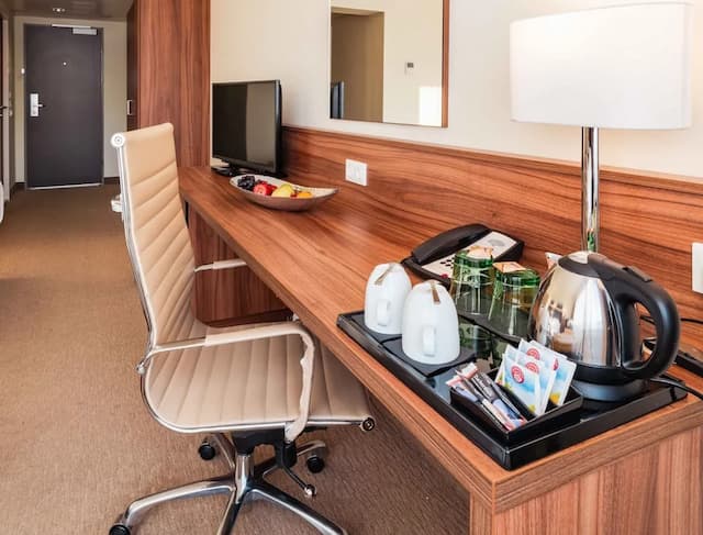 플라자 프리미엄 비엔-컴포트 트윈룸-8