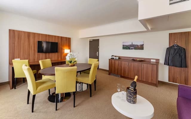 플라자 프리미엄 비엔-스위트-6