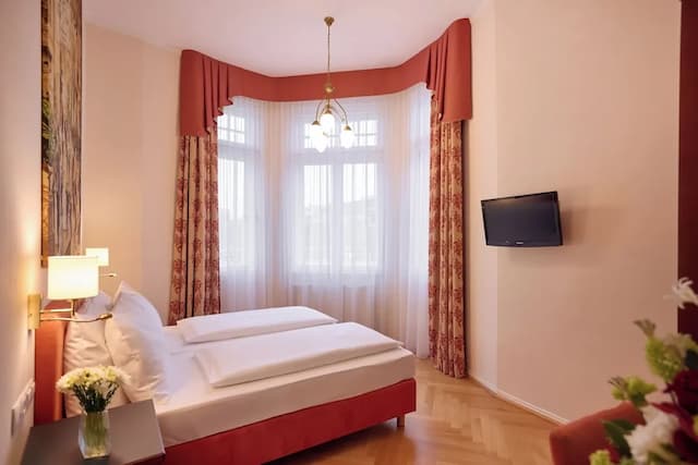 小約翰施特勞斯飯店-標準雙人房-10