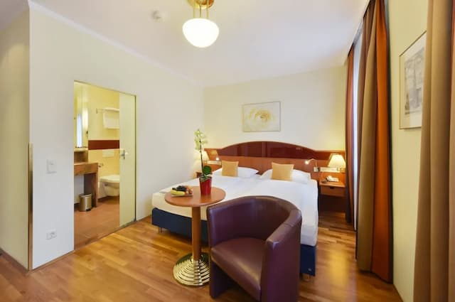 Austria Classic Hotel Wien-Premium Double Room, Courtyard View-10
