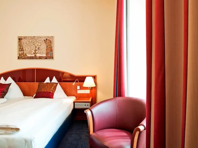 Austria Classic Hotel Wien-Premium Double Room, Courtyard View-5