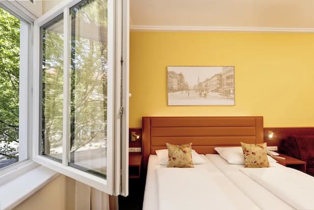 Austria Classic Hotel Wien-Standard Double or Twin Room, City View-3