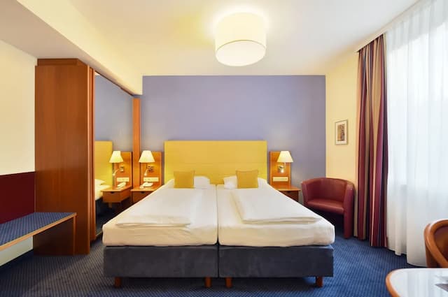 Austria Classic Hotel Wien-Comfort Double or Twin Room, Courtyard View-13