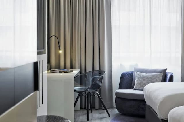 ルネサンス ウィーン シェーンブルン ホテル-クラシック ルーム シングルベッド 2 台-6