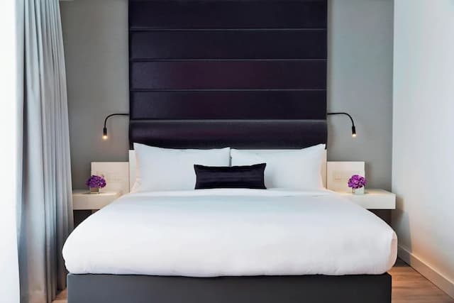 ルネサンス ウィーン シェーンブルン ホテル-クラシック ルーム キングベッド 1 台-5